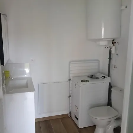 Maison Partagee - Bas Apartment